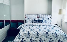 Central London Stylish Newly Decorated Studio Flat