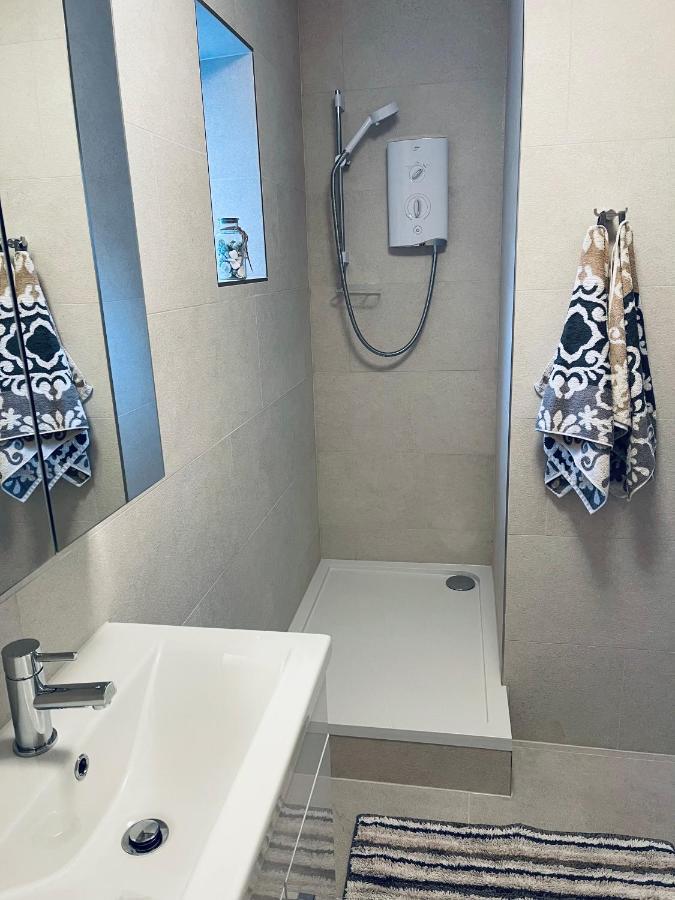 Central London Stylish Newly Decorated Studio Flat Exterior photo